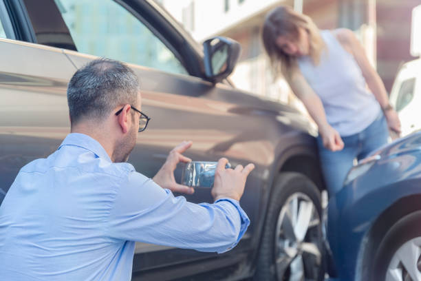 Professional Liability Car Insurance technician working in Raytown, MO